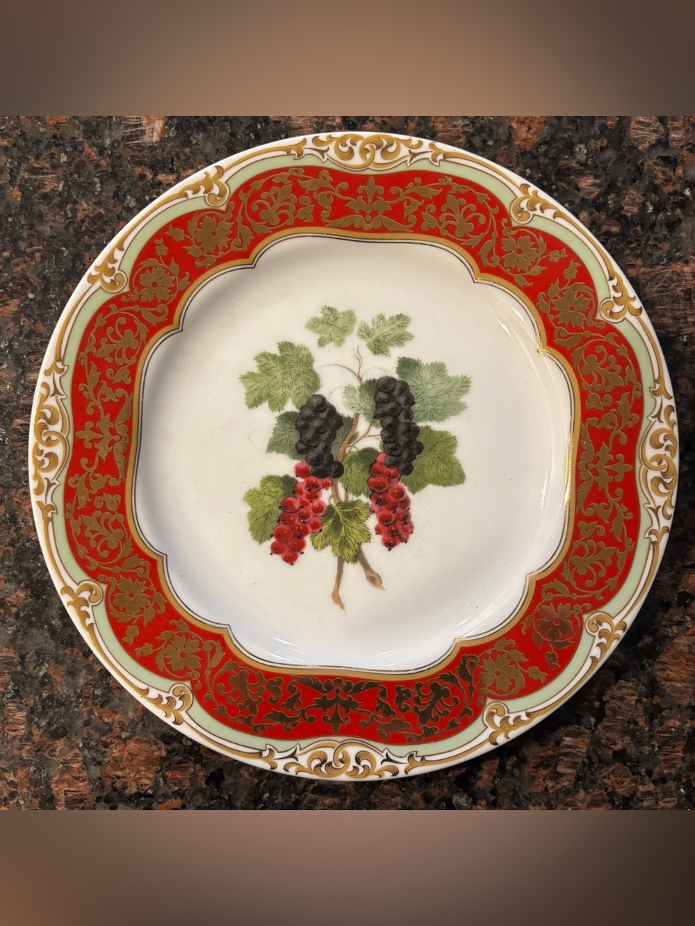 Andrea By Sadek Winterthur Honore SALAD PLATE  Grapes 8.25" Retired 1998-2006